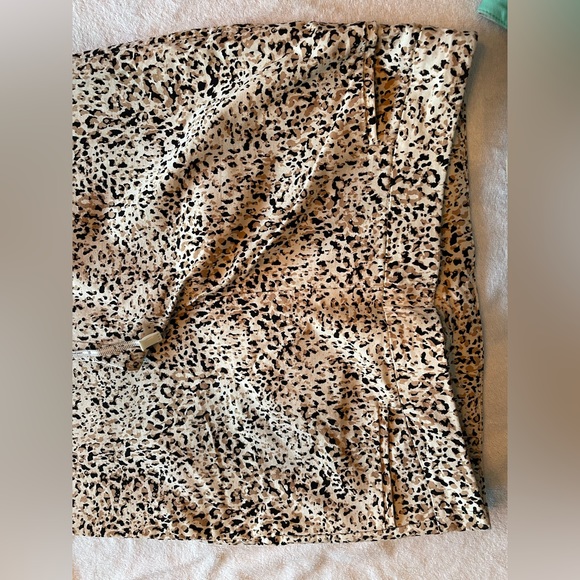 Chico’s Brigitte So Slimming size 2.5R animal print ankle pants - Picture 3 of 13